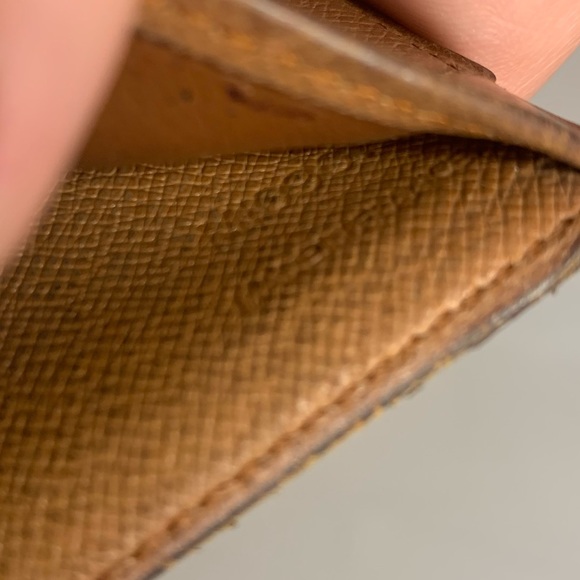 S O L D Louis Vuitton Bifold Monogram Wallet - Picture 16 of 17